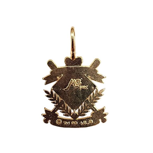 14K Yellow Gold New York Yankees Pendant #22355 - Picture 2 of 7